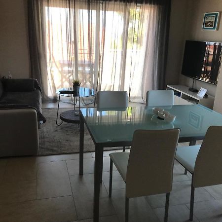 Apartments Maslina Примоштен Екстер'єр фото