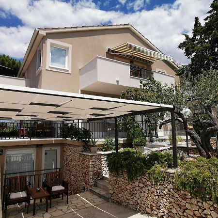 Apartments Maslina Примоштен Екстер'єр фото