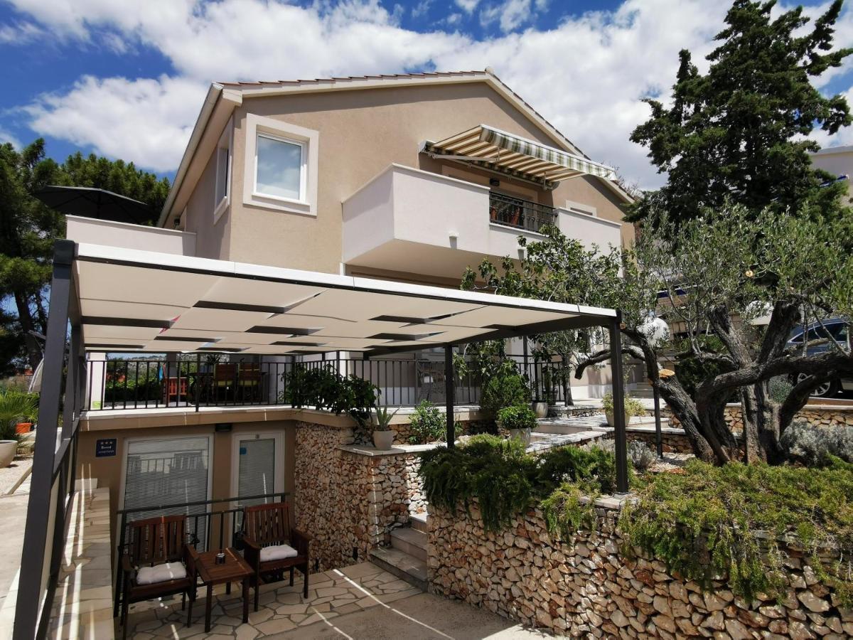 Apartments Maslina Примоштен Екстер'єр фото