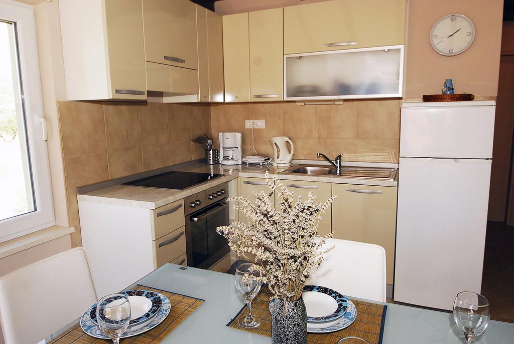 Apartments Maslina Примоштен Екстер'єр фото