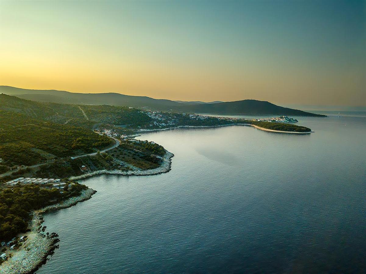 Apartments Maslina Примоштен Екстер'єр фото